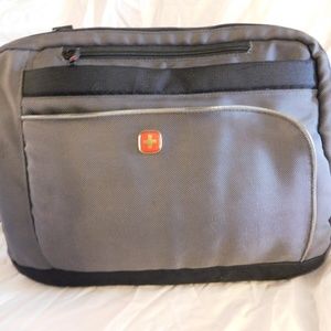 Laptop Backpack, Crossbody, Briefcase top Handle Swiss Gear Convertible Bag